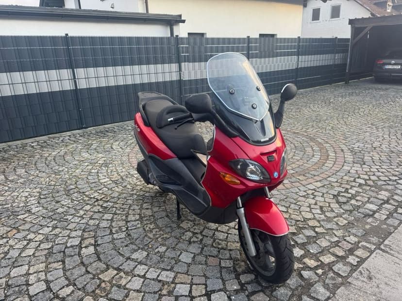 Scuter Piaggio X9 125 cm3