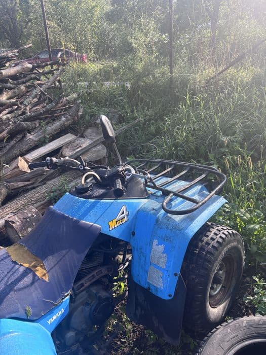 ATV Yamaha moto 4