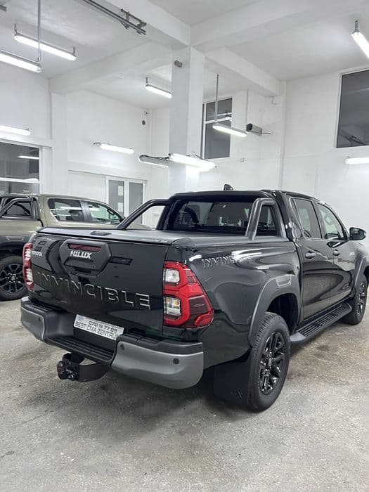 Toyota Hilux Invincible 2.8d 48V Mild Hybrid , Pret afisat TVA inclus