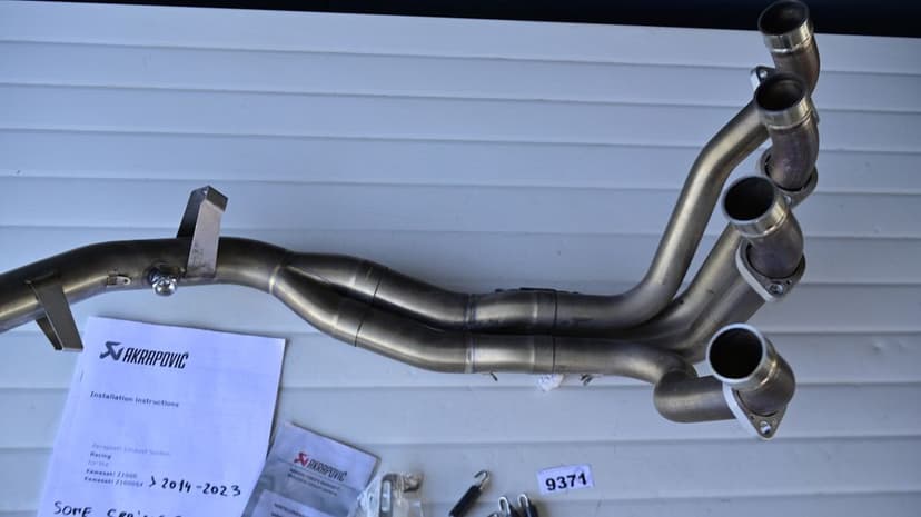 Kawasaki Z1000 / Z1000 SX 2014 2023 Galerie de evacuare Akrapovic