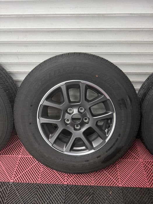 5xJante 18 ORIGINALE JEEP Wrangler Rubicon Gladiator 255/70/18 Sahara