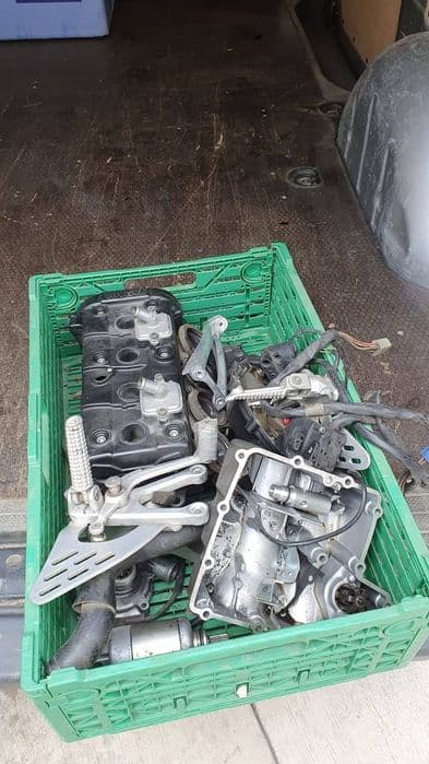 Dezmembrez yamaha r6 carburație motocicleta speed moto piese