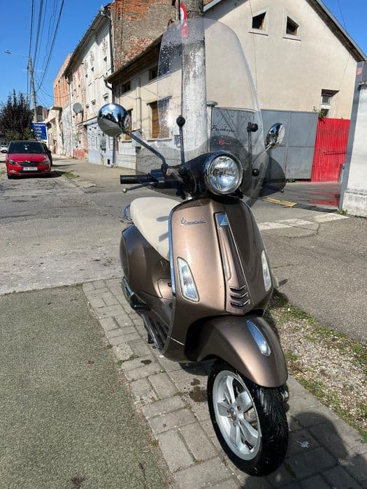 Piaggio Vespa Primavera
