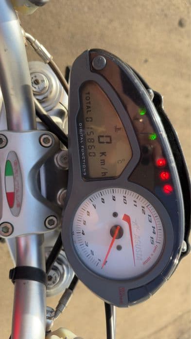 MV Agusta Brutale 989R