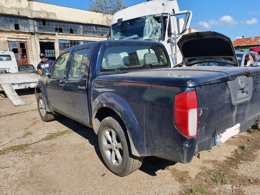 Dezmembrez  Nissan Navara D40 2008 motor 2.5 DCI 171cp cod motor YD25DDTI dezmembrari punte spate