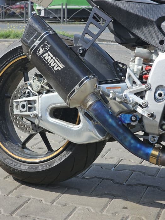 Aprilia Tuono V4 | Garantie | Impecabila