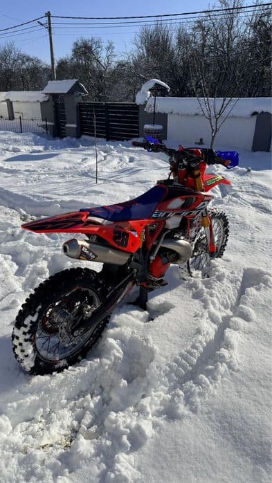 Vand schimb cu auto beta rr300