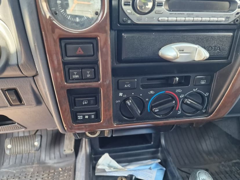 Dezmembrez Toyota land cruiser j90-j95 3.0d