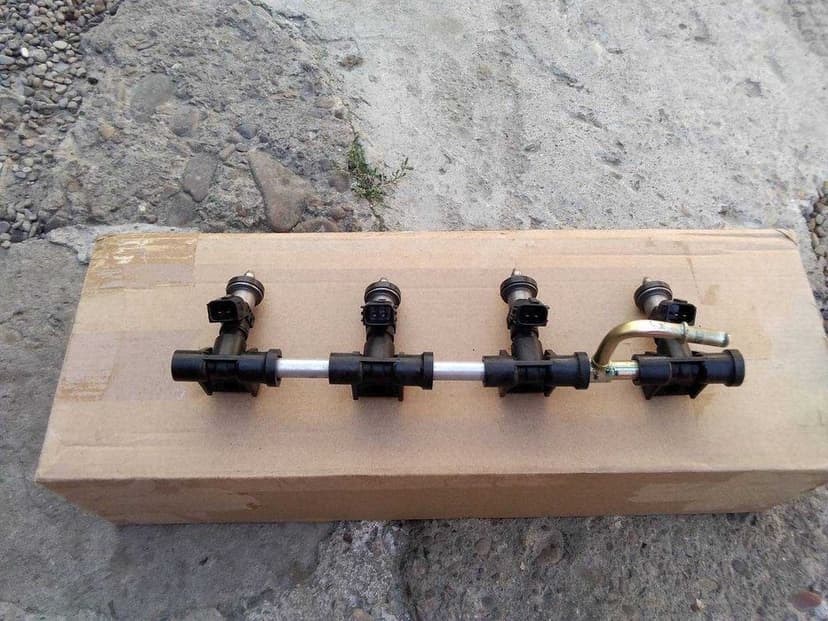 INJECTOARE / suzuki gsxr 750 K 1 K 2 K 3