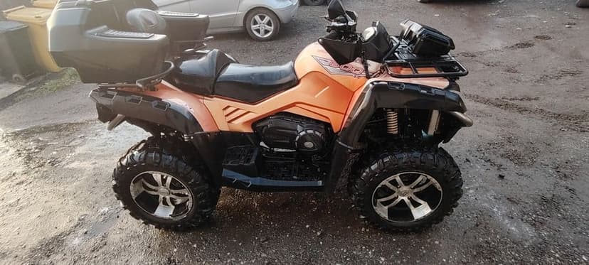 CF Moto 800 terralander 4x4