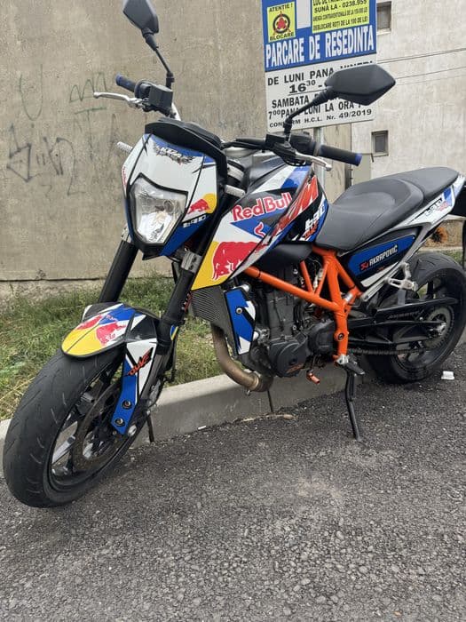 KTM Duke 690 – putere pură, distracție garantată