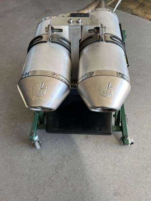 Toba LeoVince Yamaha fz6