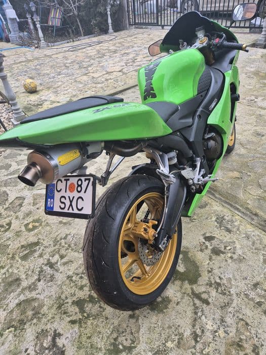 Vând Kawasaki ninja zx6r
