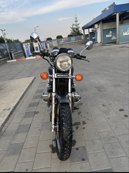 Honda CB900C Custom