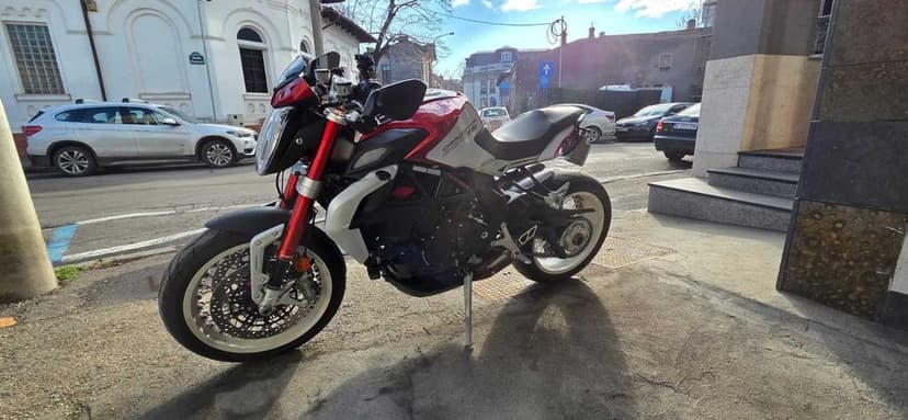 MV Agusta Brutale Dragster 800 RR