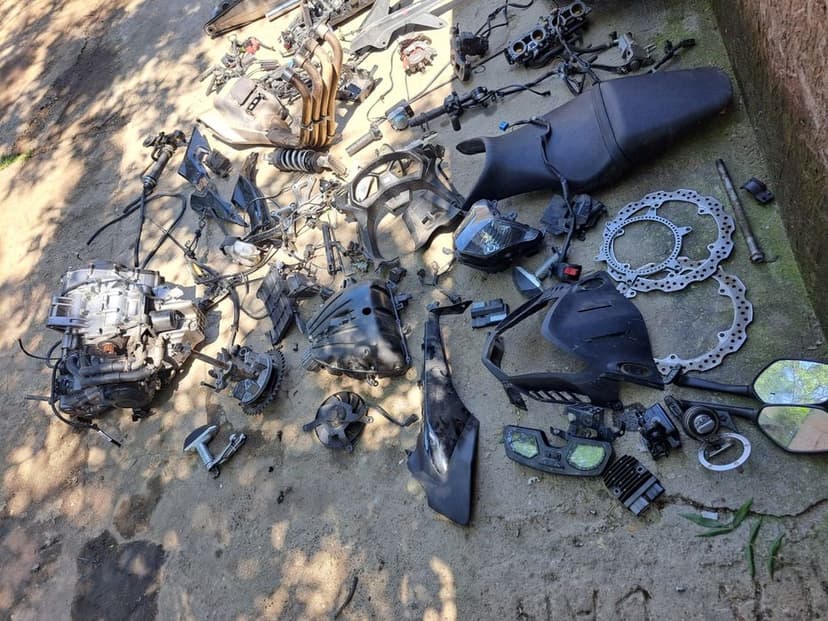 Piese honda cbr 650.