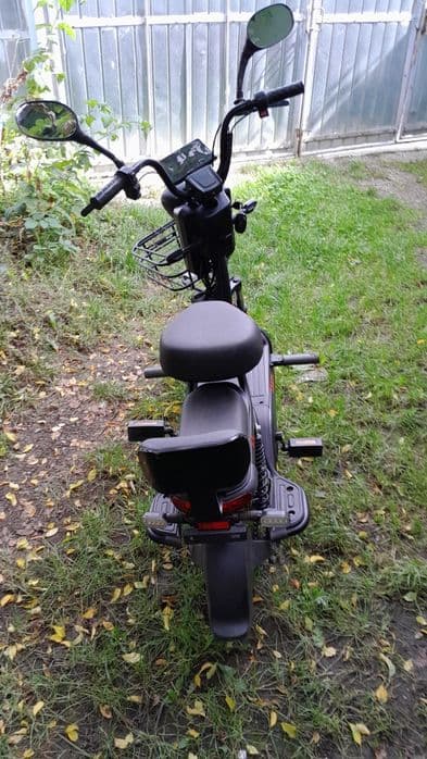 Scuter electric YZ-negru