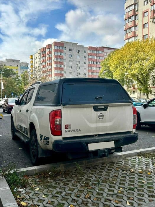 Nissan Navara NP 300 echipare N-Guard