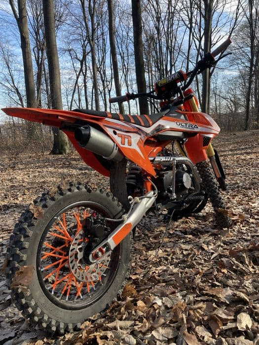 Vand crss 125 cc in stare perfecta de functionare