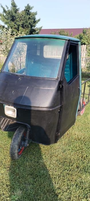 Cabina Piaggio Ape si sasiu.