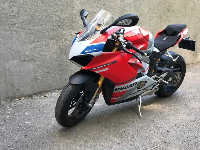 Ducati Panigale V4S Corse