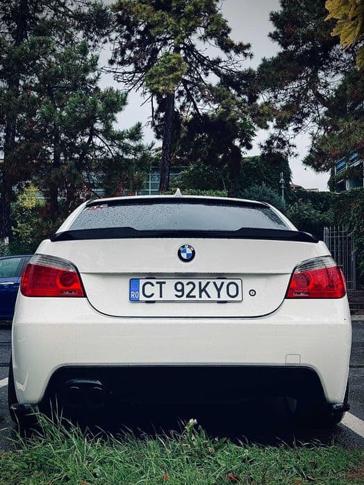 BMW Seria 5 E60 Alb Perlat Pachet M Jante 19 Automata 3.0 Diesel