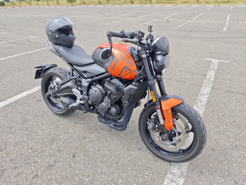 Vând / schimb Triumph trident 660 2023