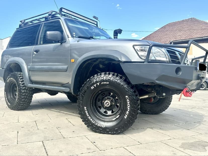 Nissan Patrol Y61 pregatit pentru overlanding/off-road