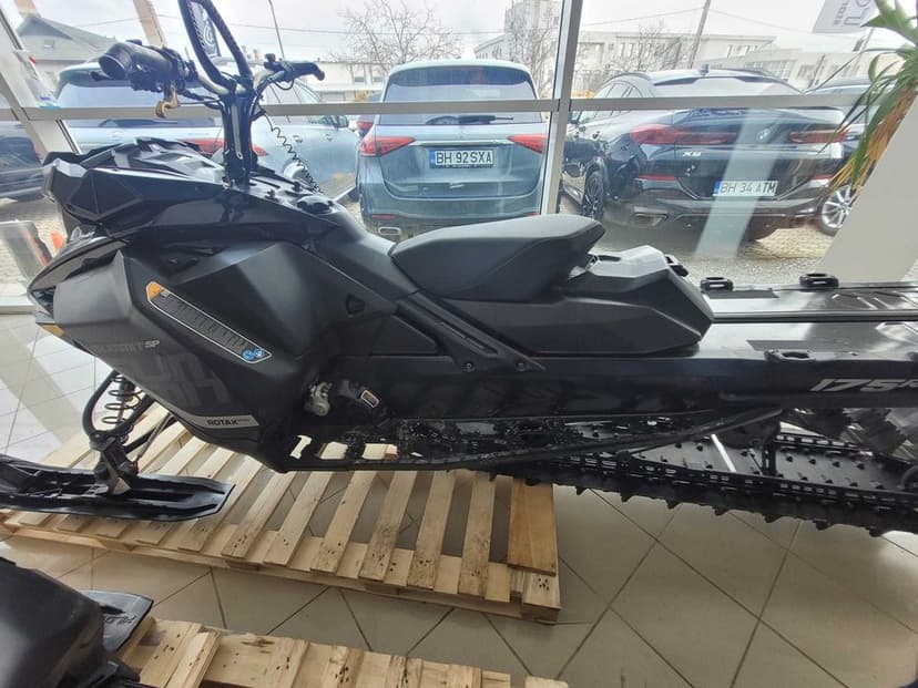 Snowmobil Rotax 850 2018