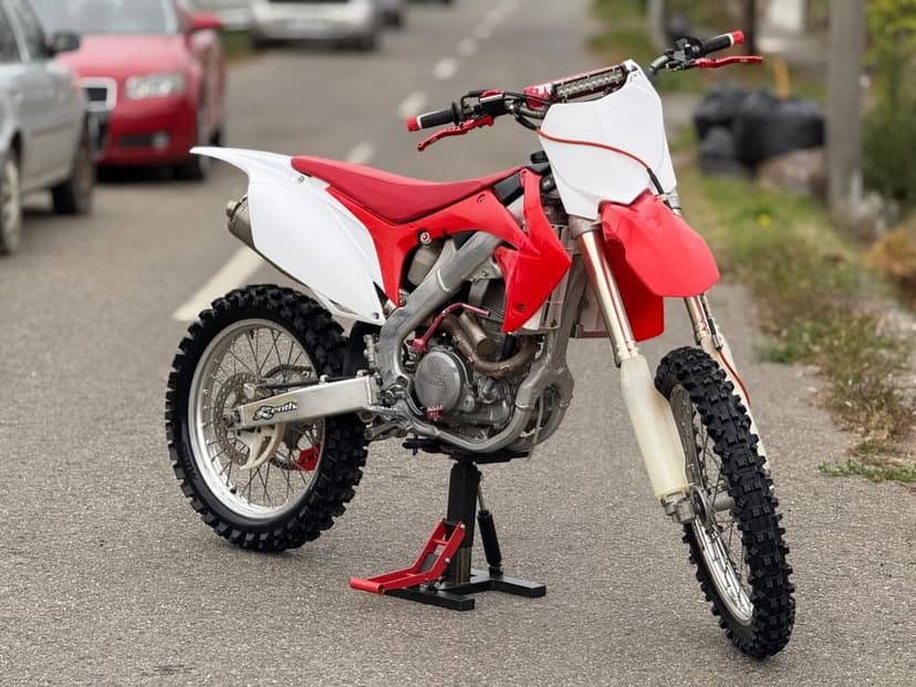 Vând Honda CRF 250R 2013 Impecabil /Injecție/2650€Neg!
