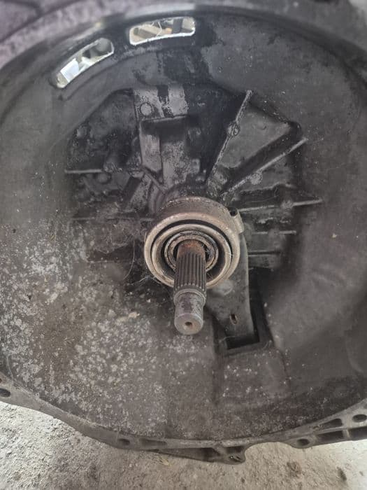 Cutie viteze suzuki jimny 1,5 dci 86 cp