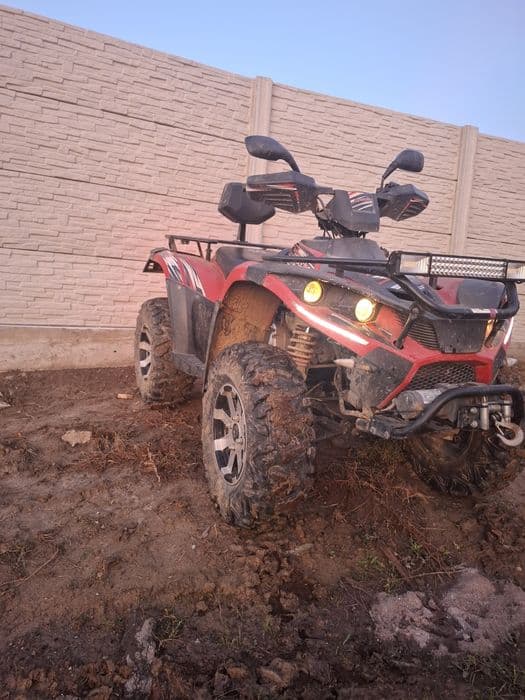 Vând atv linhai 400