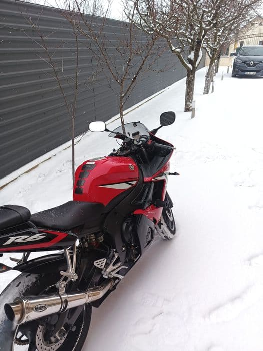 Vând Yamaha R6 din 2004