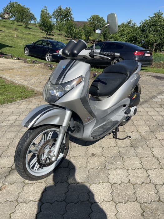 Piaggio beverly 200 scuter