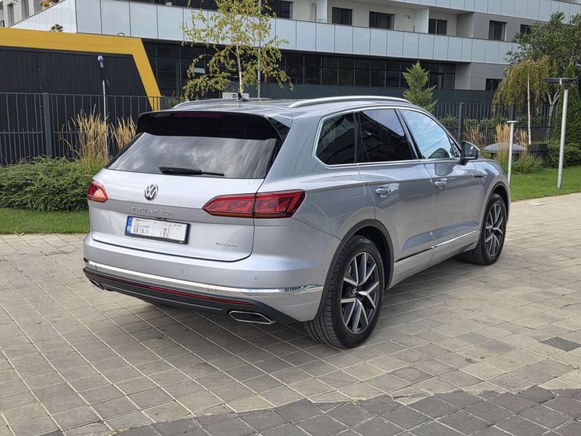 VW Touareg 3.0TFSI Plug-in Hybrid 462HP