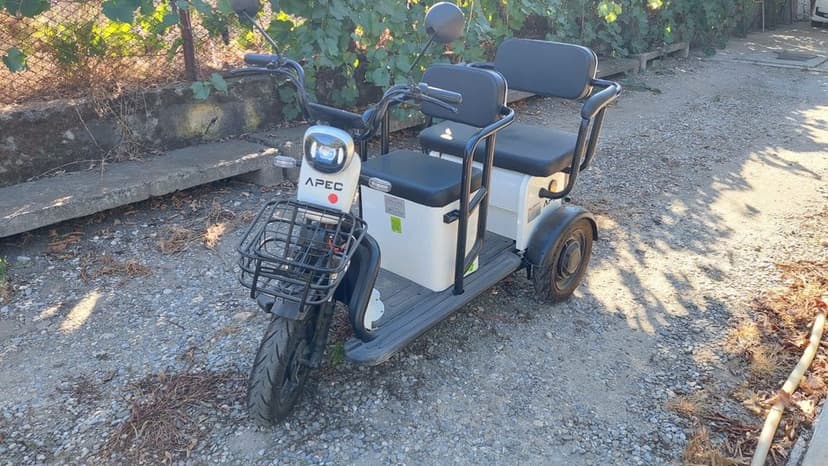 Triciclu electric Voltarom APM5 – fara permis, autonomie 40 km