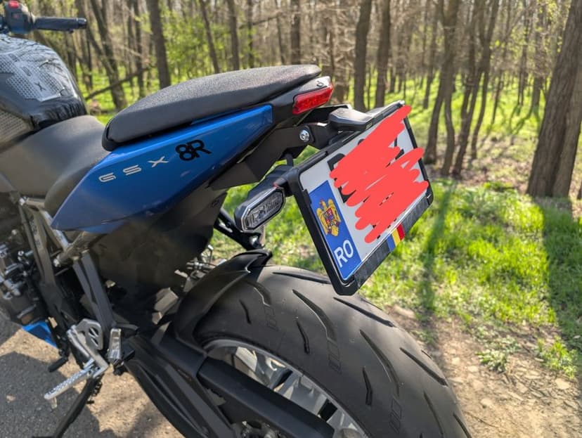 Vând Suzuki GSX-8R - 2024 - Garantie 2028