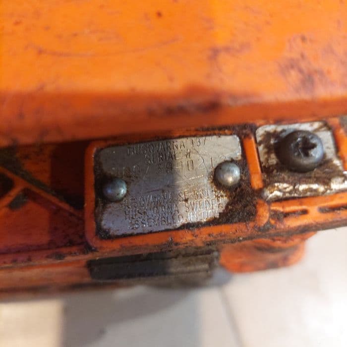 Vând drujba Husqvarna 137