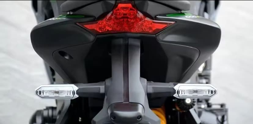 Semnalizari Led Dedicate Kawasaki Z1000 Z800 Z750
Z900 Z650 Z400 Z125