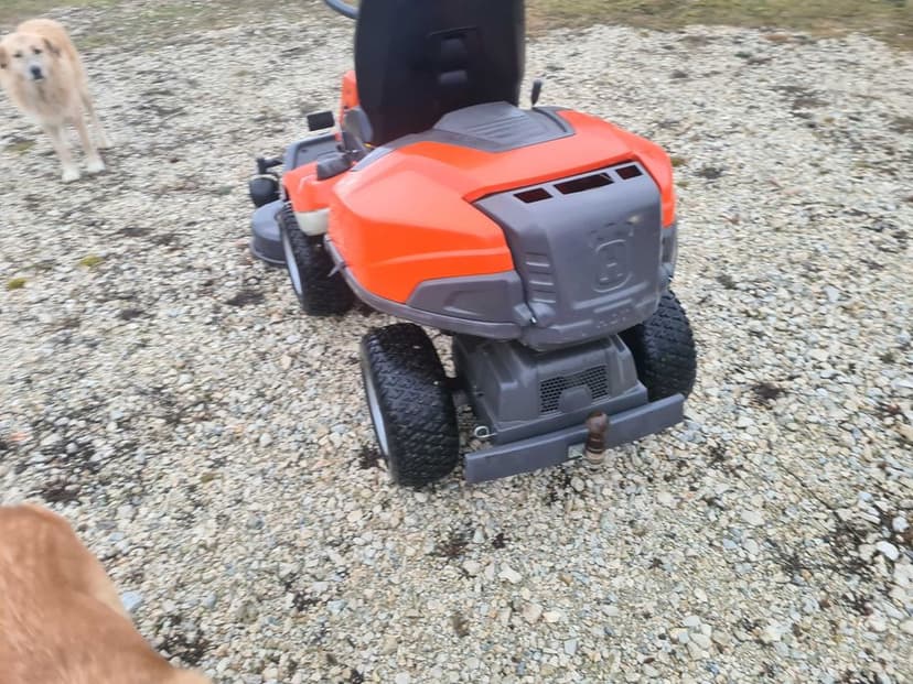 Husqvarna Rider R320AWD 10.2kw