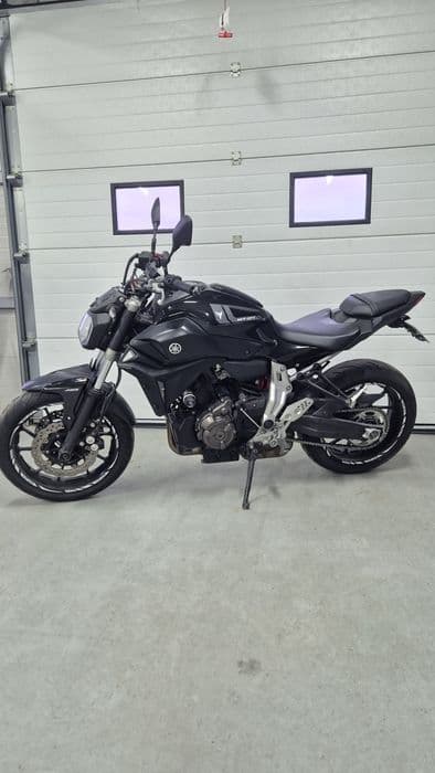 Yamaha mt07 ABS black