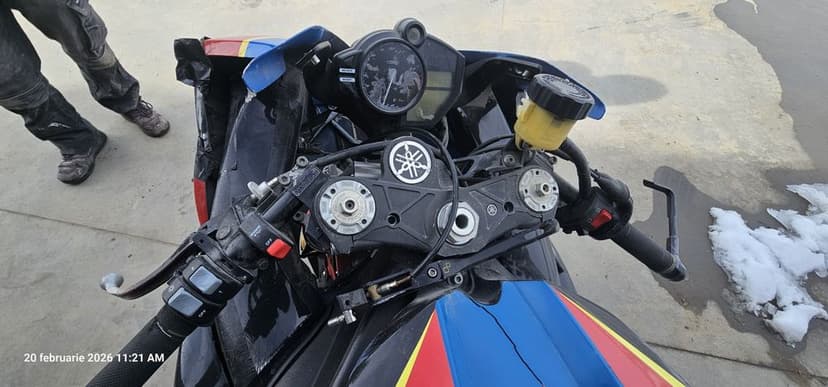 Yamaha R1 Big-Bang