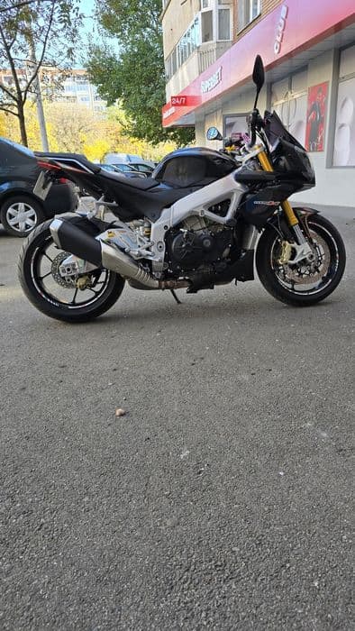 Aprilia Tuono V4 APRC