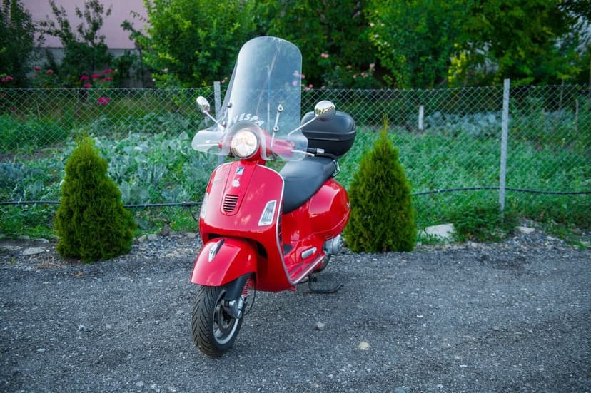 Piaggio Vespa 300GTSie