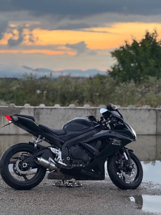 Suzuki gsxr 750 k8