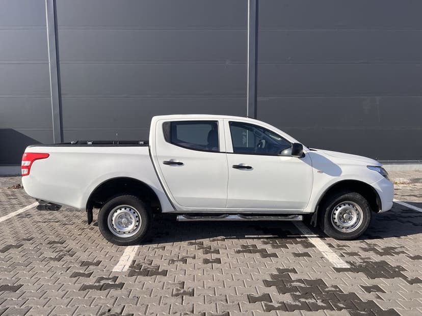 Mitsubishi L200 2.4 DI-D • 4X4 • Euro 6 • Raptor • CarVertical Ok