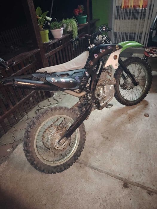 Vând kawasaki 250cc 4t