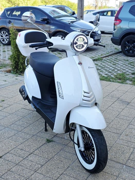 Scuter fara permis  nou 2021 Doar 567km !!