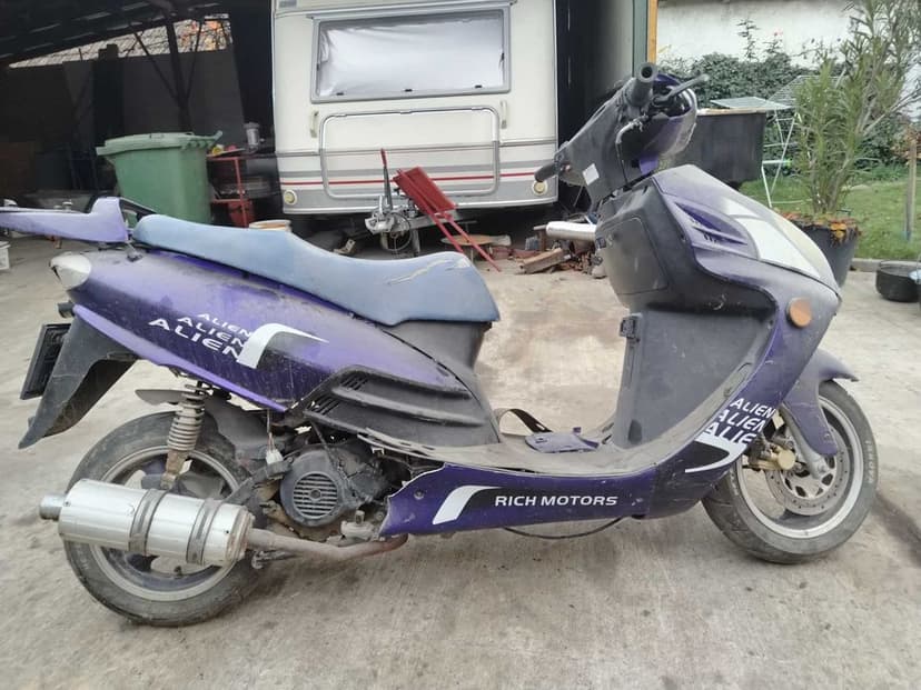 Vând scuter rich 50cc