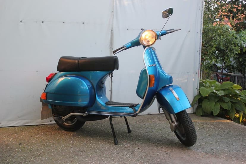 Scuter Piaggio Vespa PX200 - pretabil eventimente